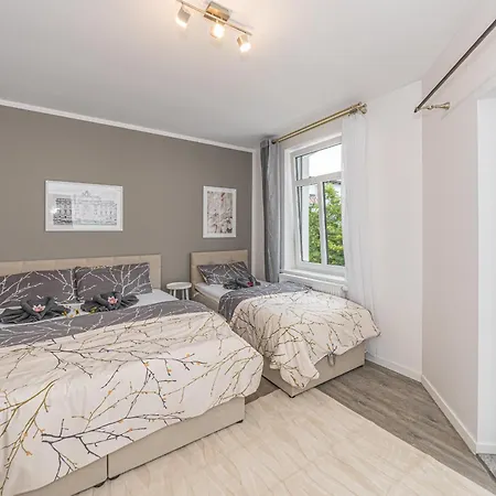 B4 Ruhiges 2-zimmer-studio Mit Balkon * Halle (Saale)