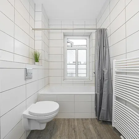 B4 Ruhiges 2-zimmer-studio Mit Balkon Apartament *